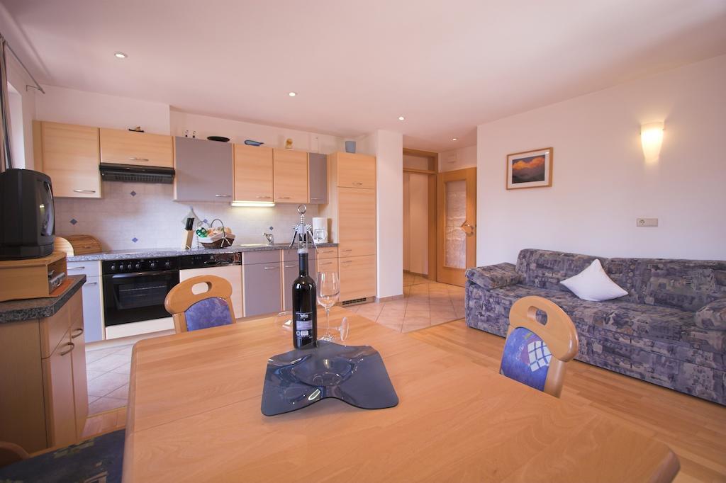 Apartment Dilln Guetl *