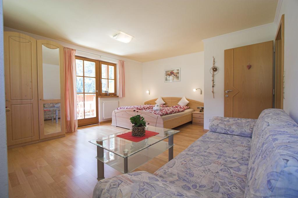 Dilln Guetl Apartment *