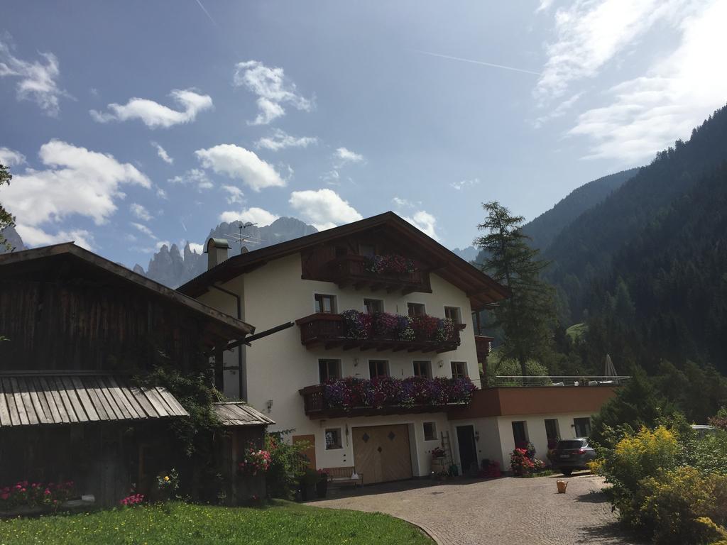 Apartment Dilln Guetl *